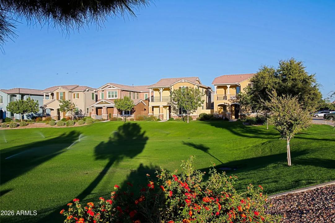 Real Estate Picture 40