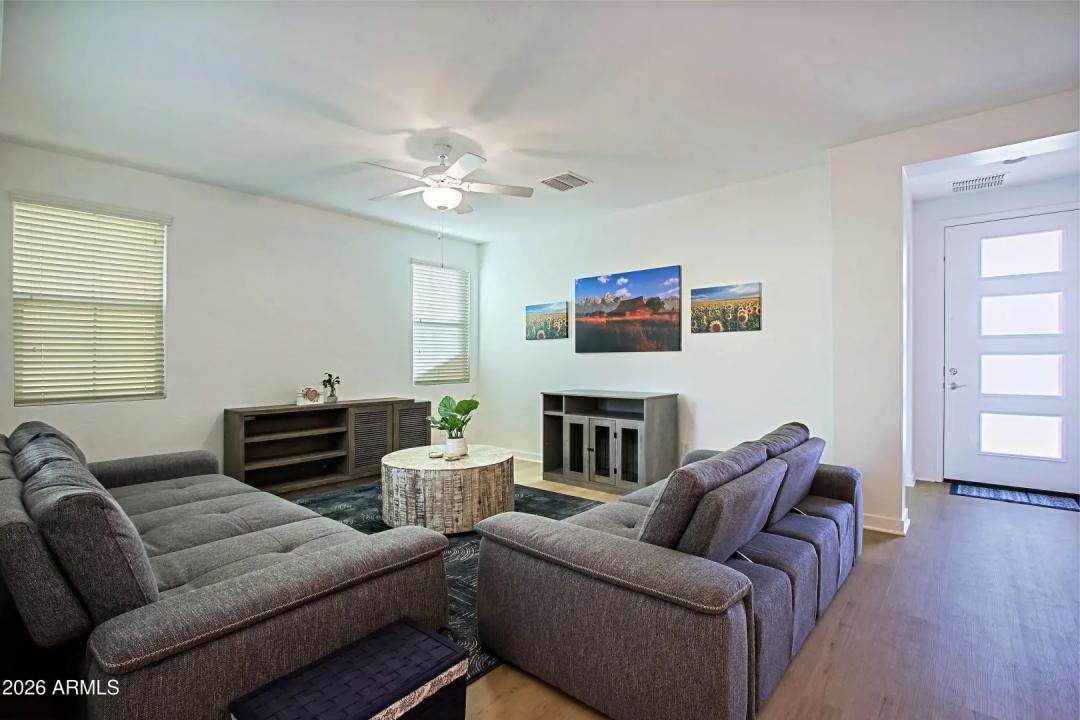 Real Estate Picture 13