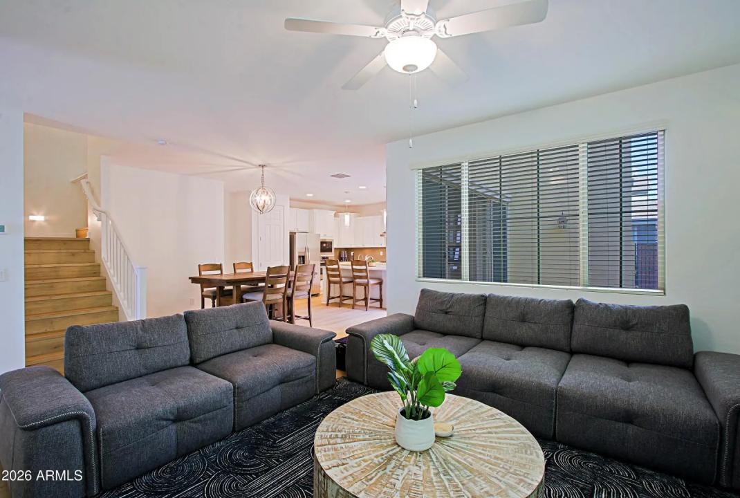 Real Estate Picture 14