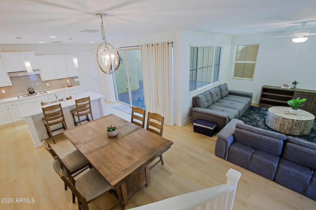 Real Estate Picture 10