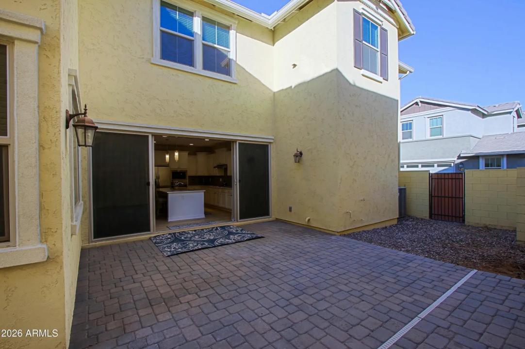 Real Estate Picture 16