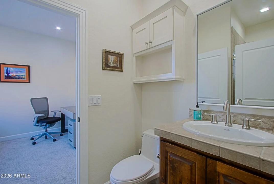 Real Estate Picture 22