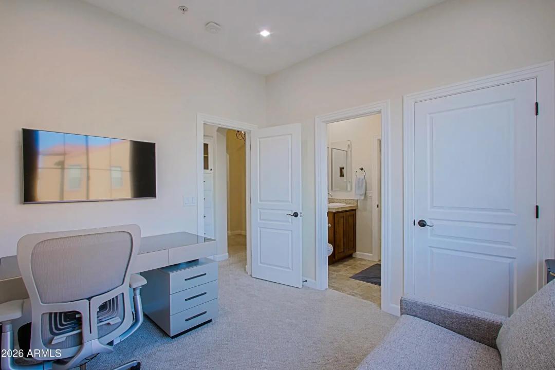 Real Estate Picture 20