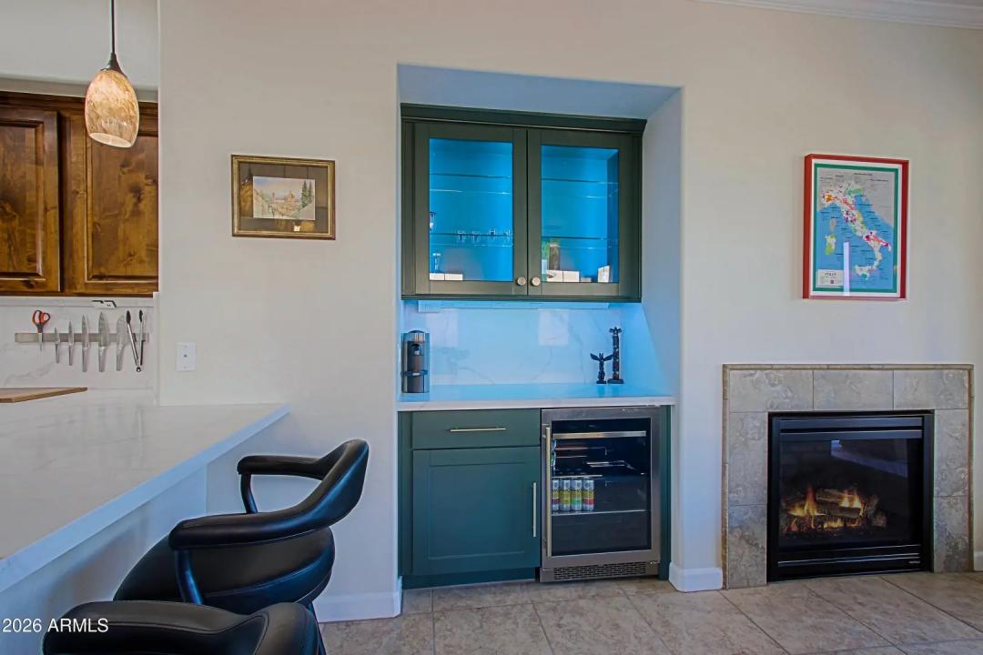 Real Estate Picture 12