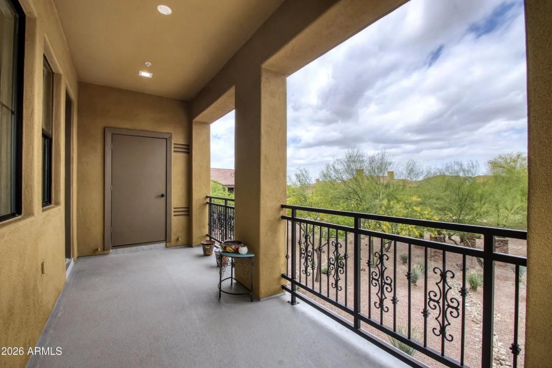 Real Estate Picture 17