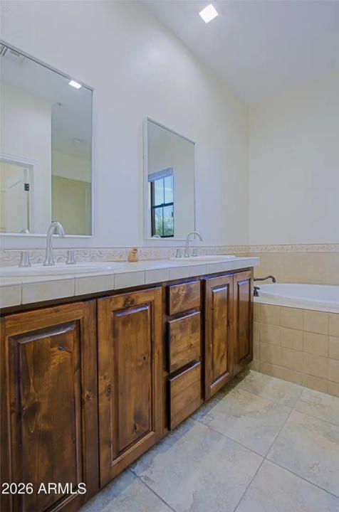 Real Estate Picture 33