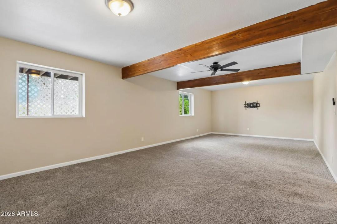 Real Estate Picture 22
