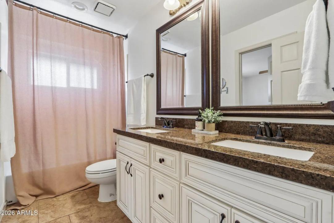 Real Estate Picture 16