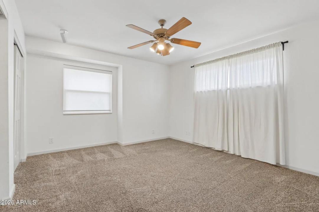 Real Estate Picture 14