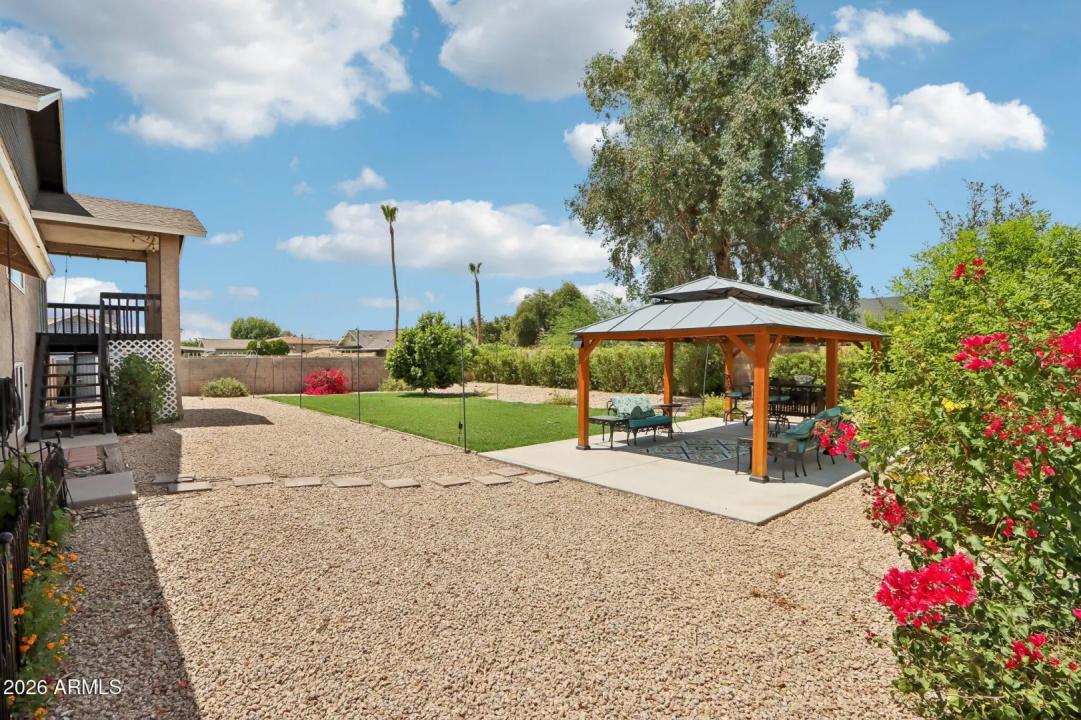 Real Estate Picture 33
