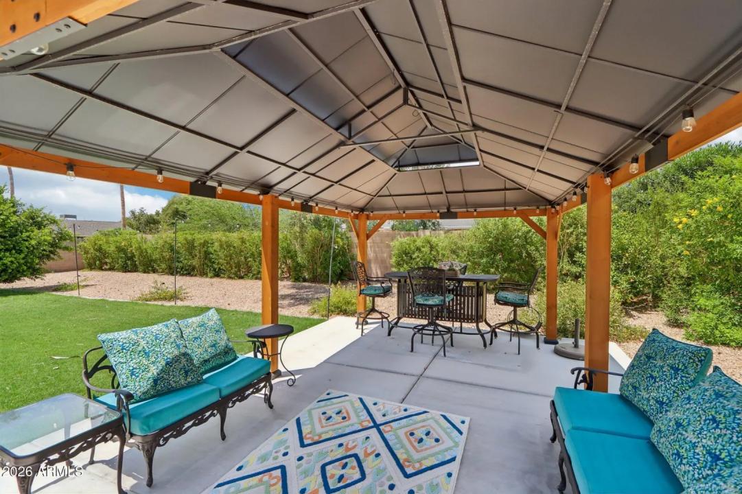 Real Estate Picture 32