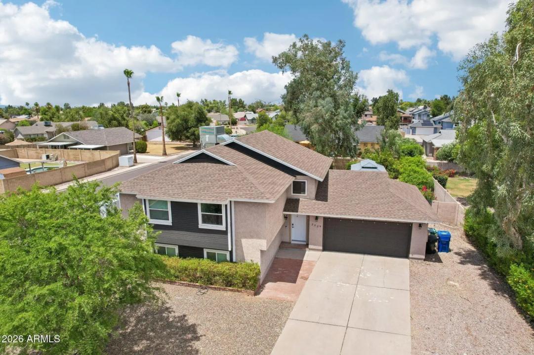 Real Estate Picture 37