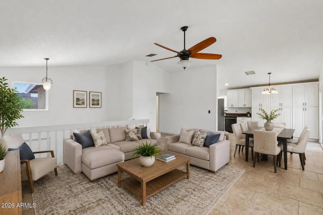 Real Estate Picture 5