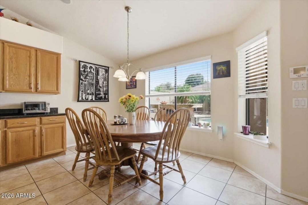 Real Estate Picture 12