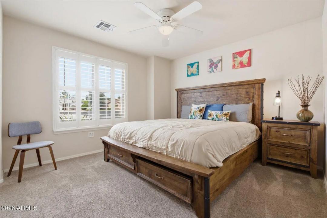 Real Estate Picture 17