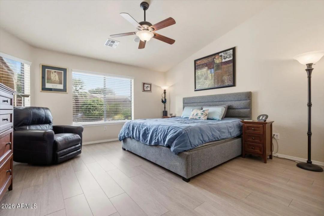 Real Estate Picture 13