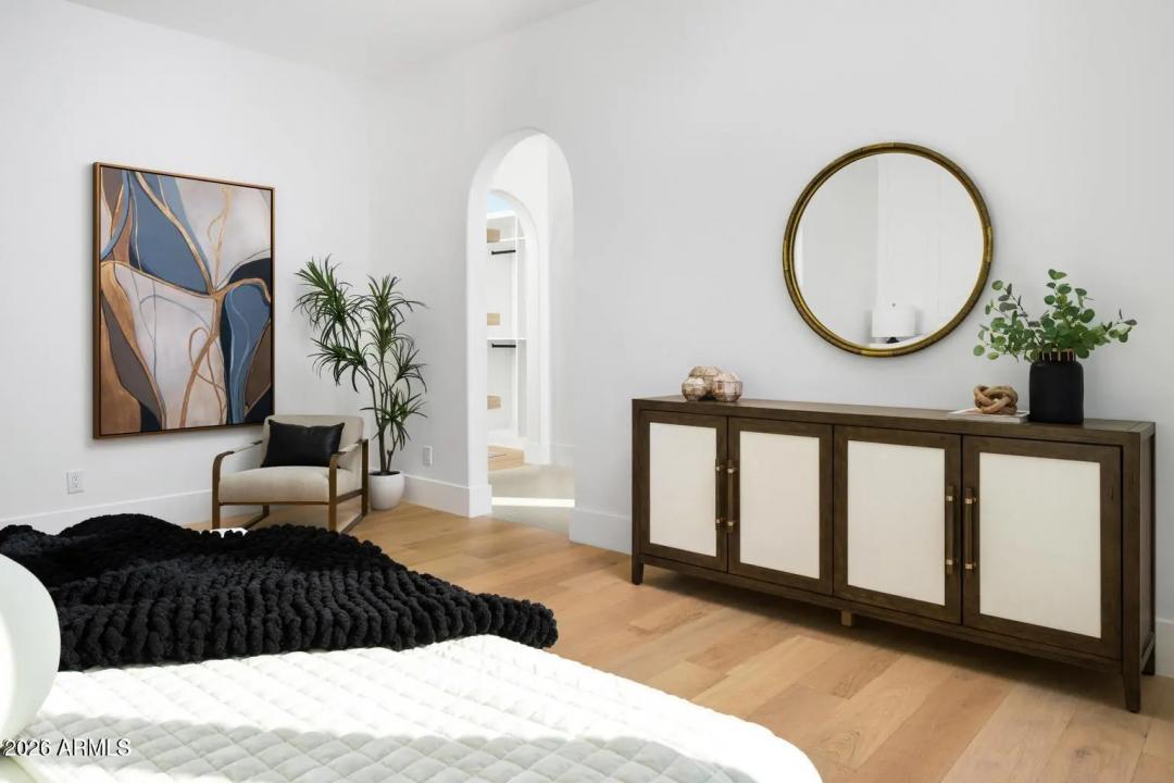 Real Estate Picture 17