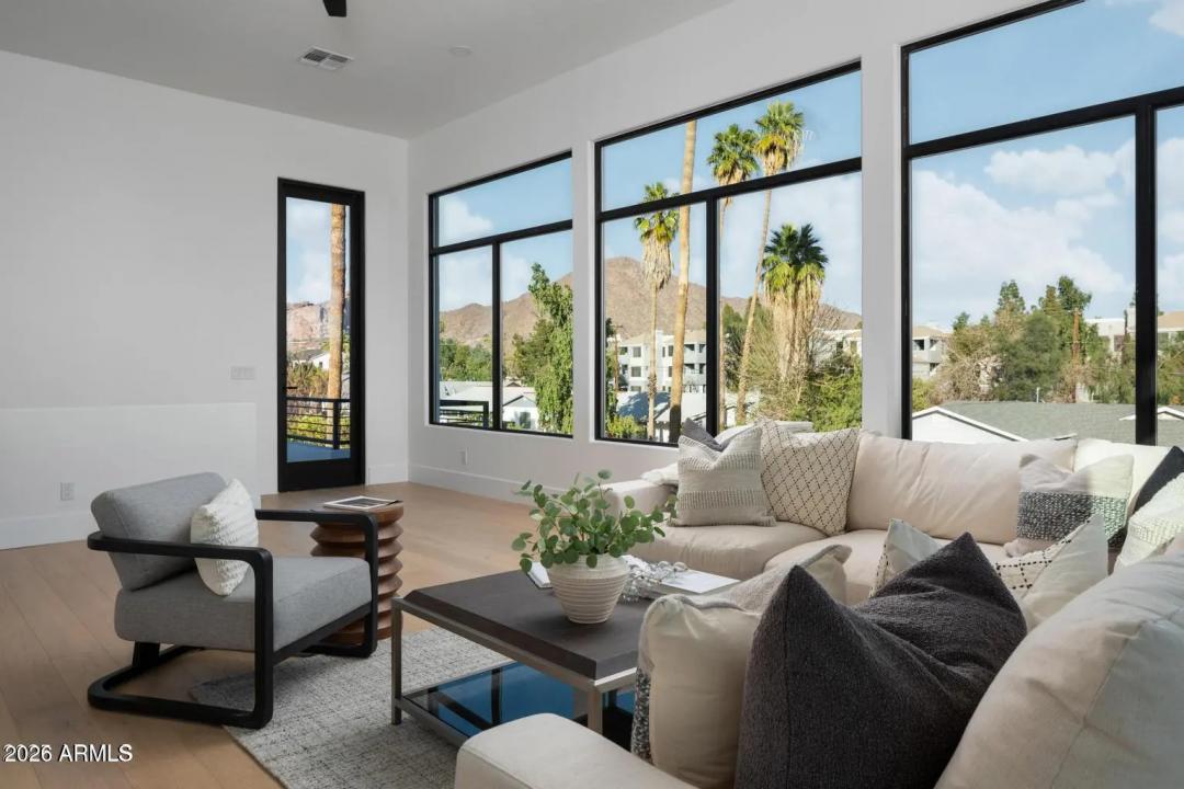 Real Estate Picture 23