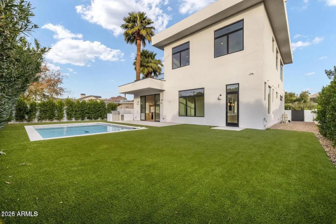 Real Estate Picture 33