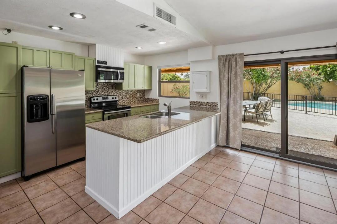 Real Estate Picture 2