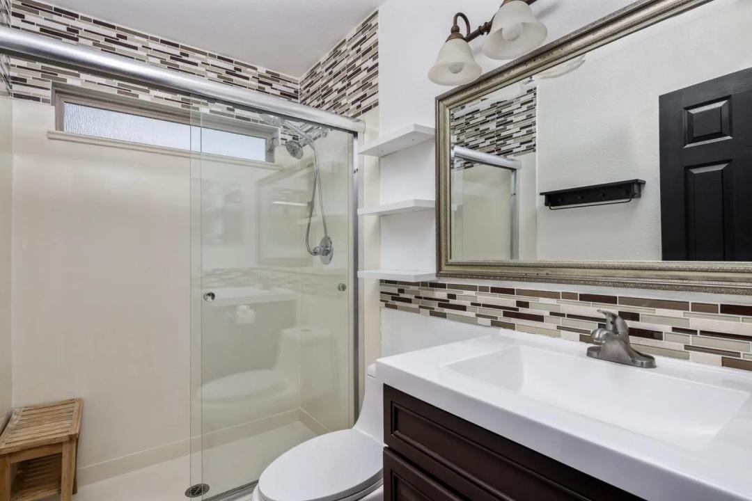 Real Estate Picture 6