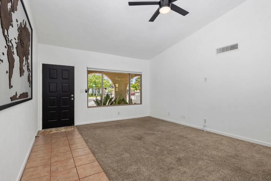 Real Estate Picture 8