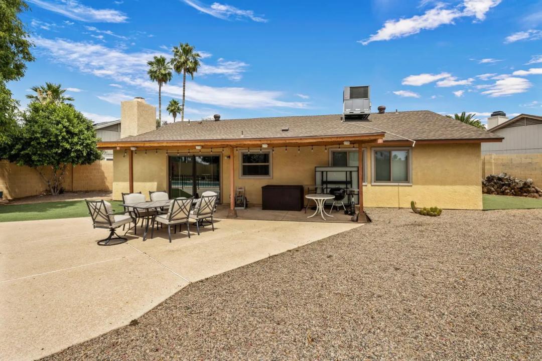 Real Estate Picture 16