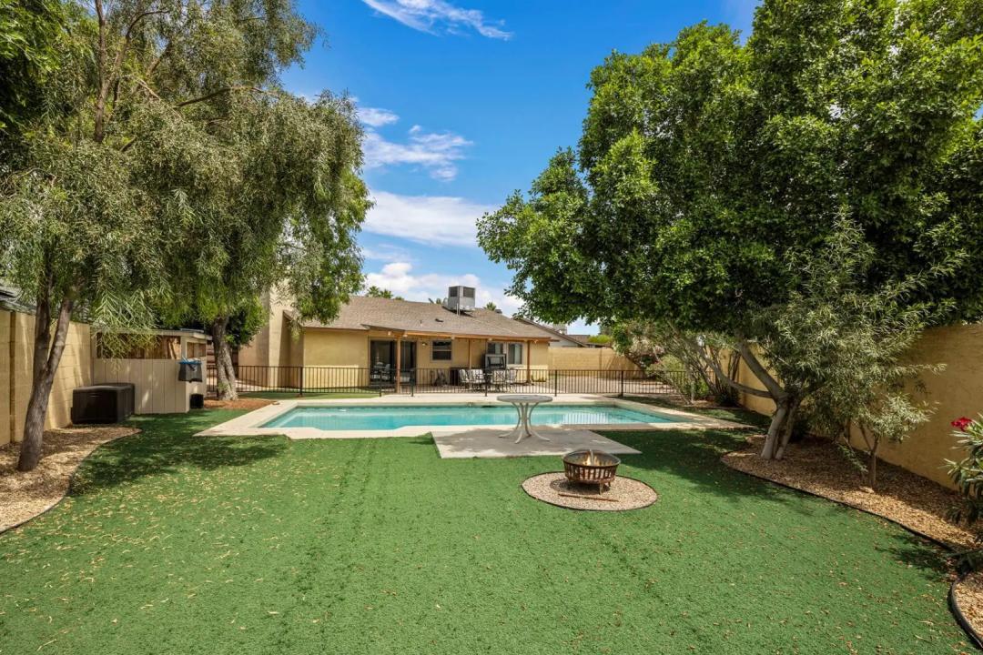 Real Estate Picture 22