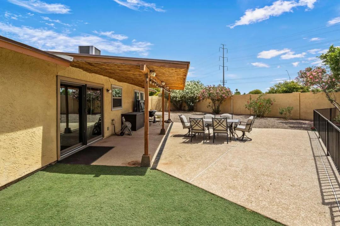 Real Estate Picture 24