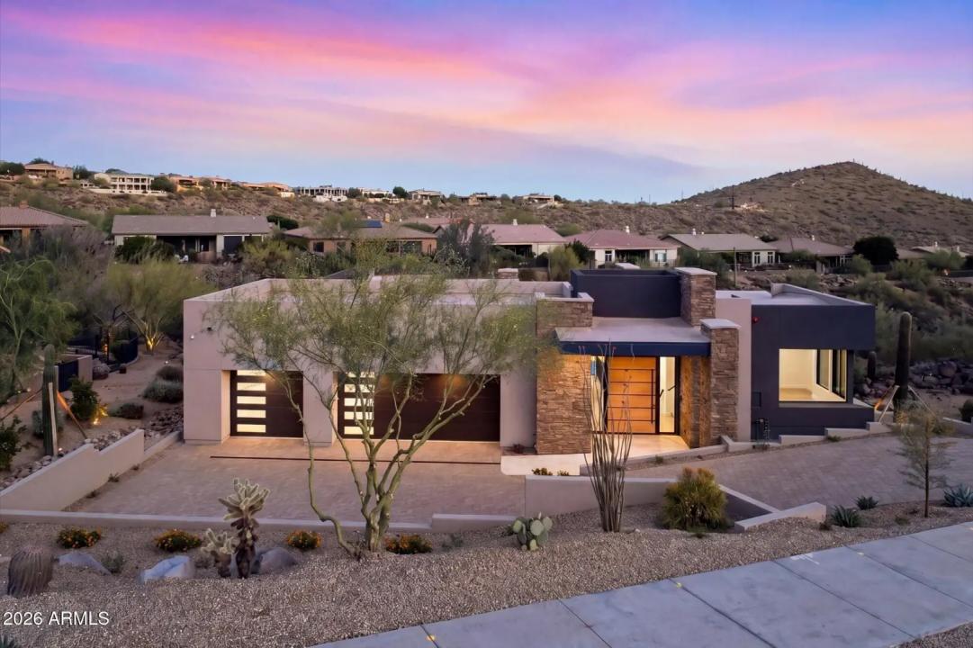 Real Estate Picture 3