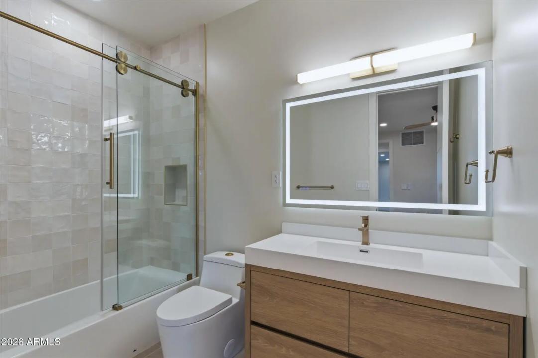 Real Estate Picture 52