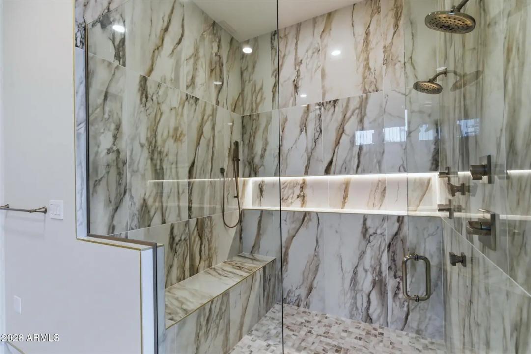 Real Estate Picture 25