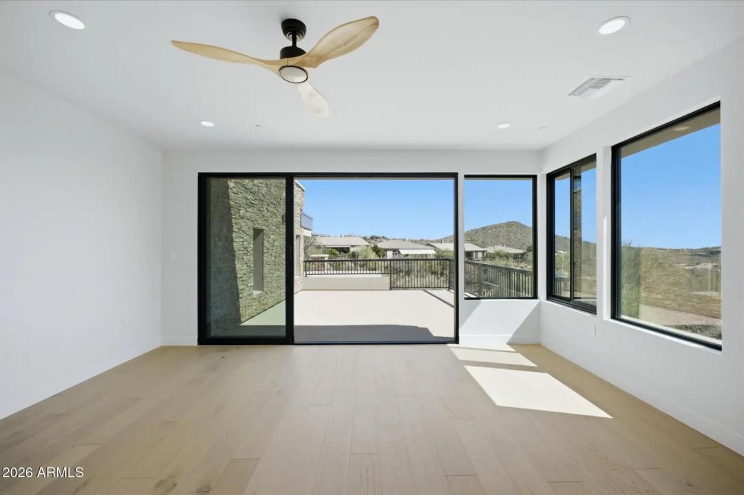 Real Estate Picture 37