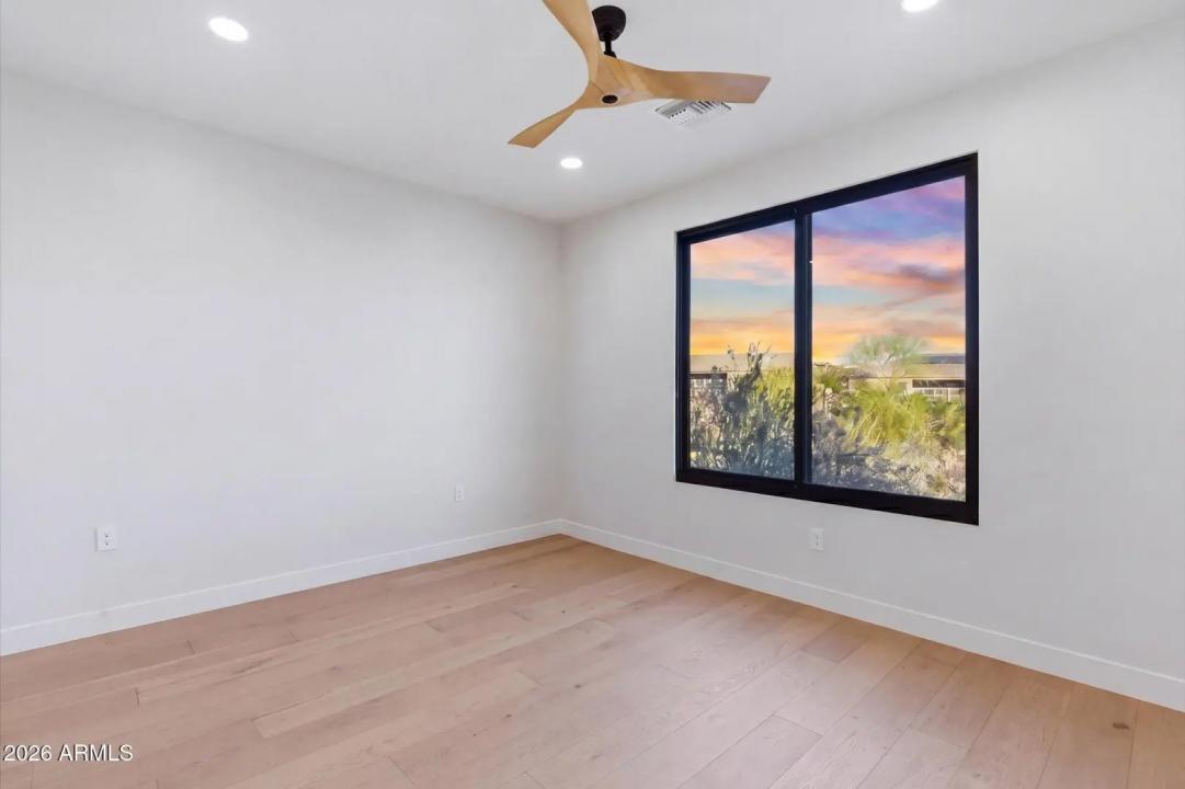 Real Estate Picture 46