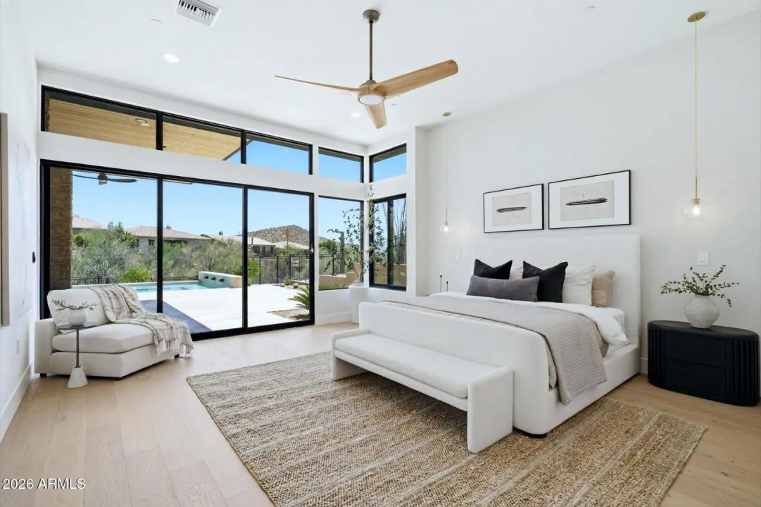 Real Estate Picture 17