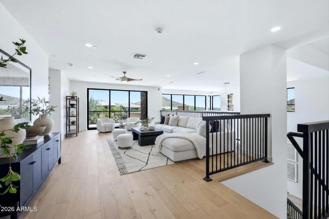 Real Estate Picture 40