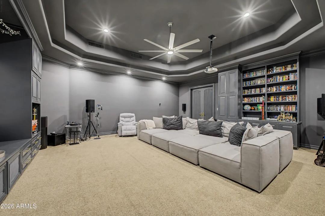 Real Estate Picture 6