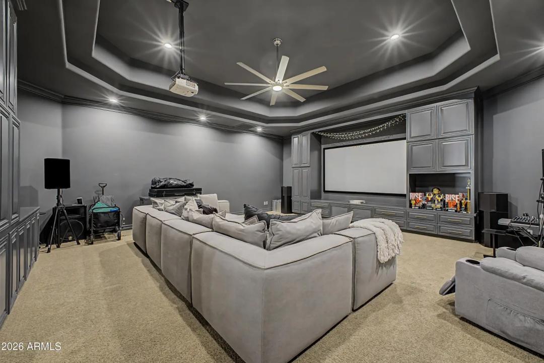 Real Estate Picture 5