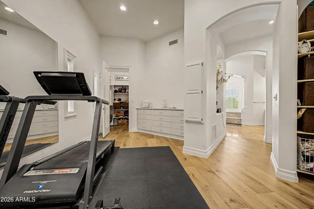 Real Estate Picture 22