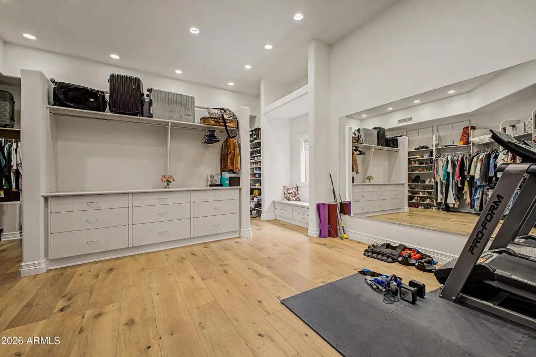 Real Estate Picture 21