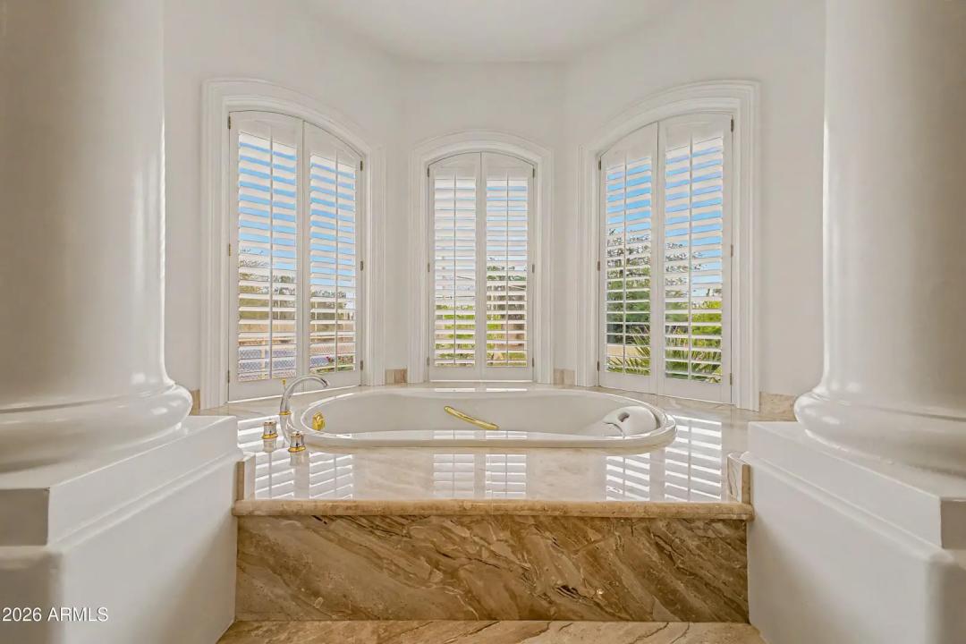 Real Estate Picture 19