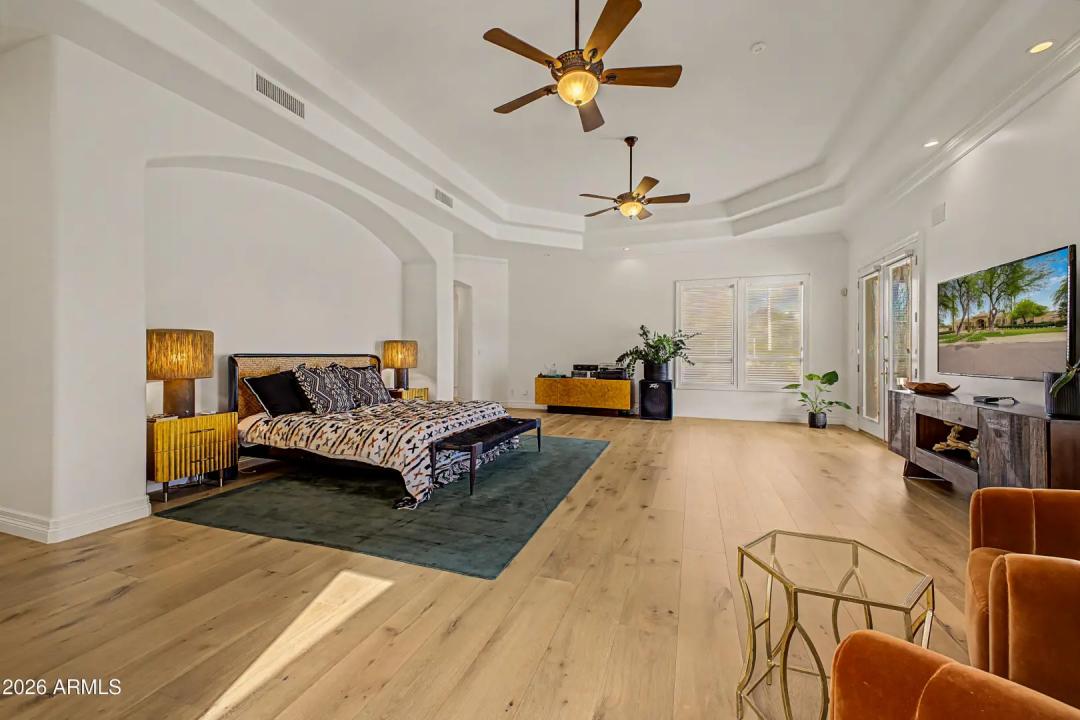 Real Estate Picture 17