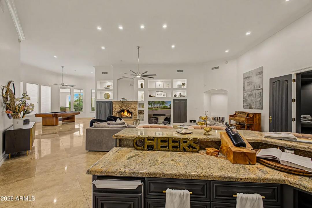 Real Estate Picture 12