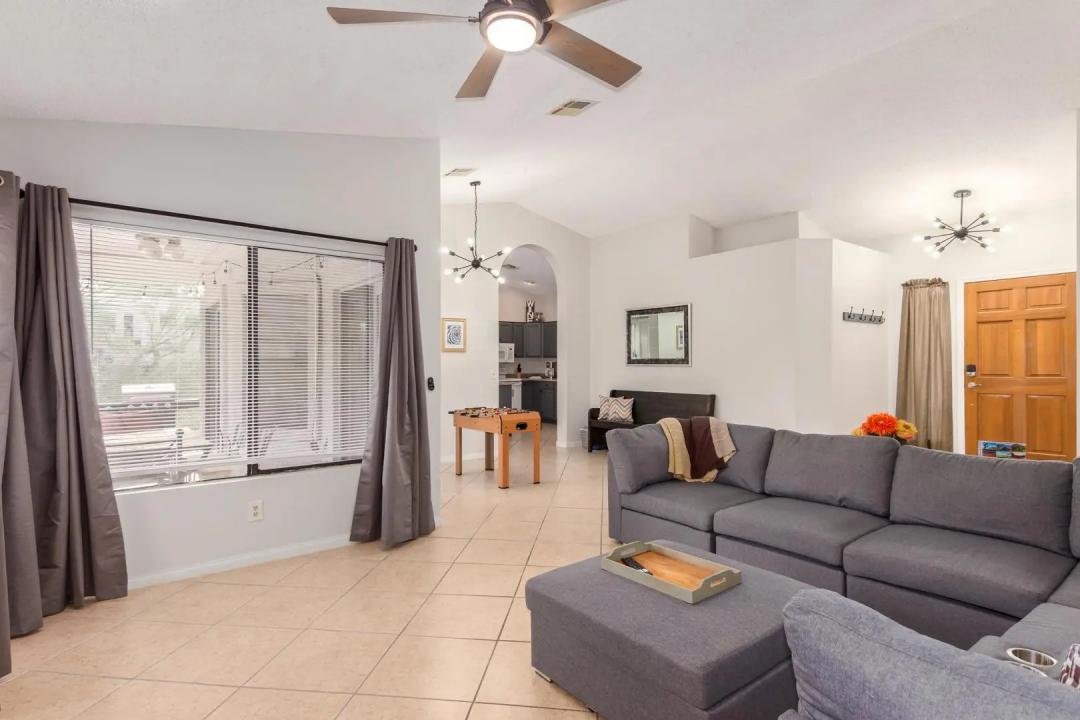 Real Estate Picture 4