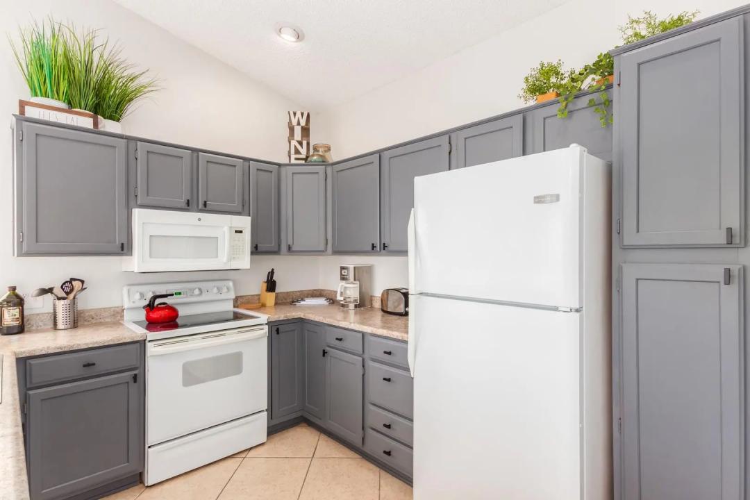 Real Estate Picture 5