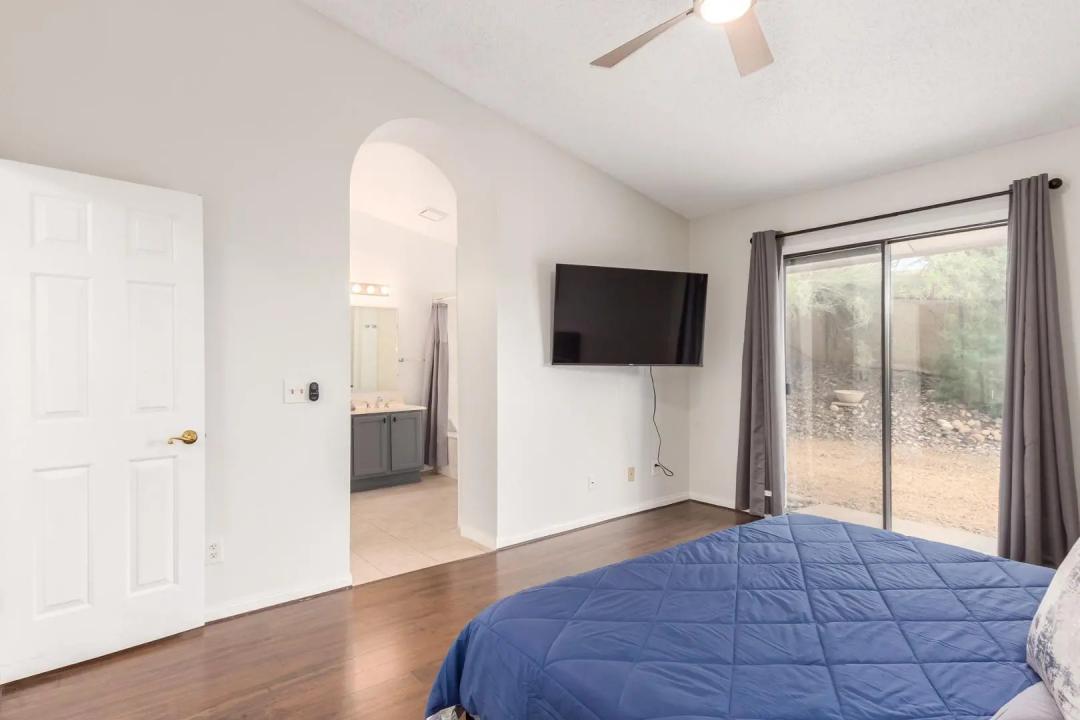 Real Estate Picture 8