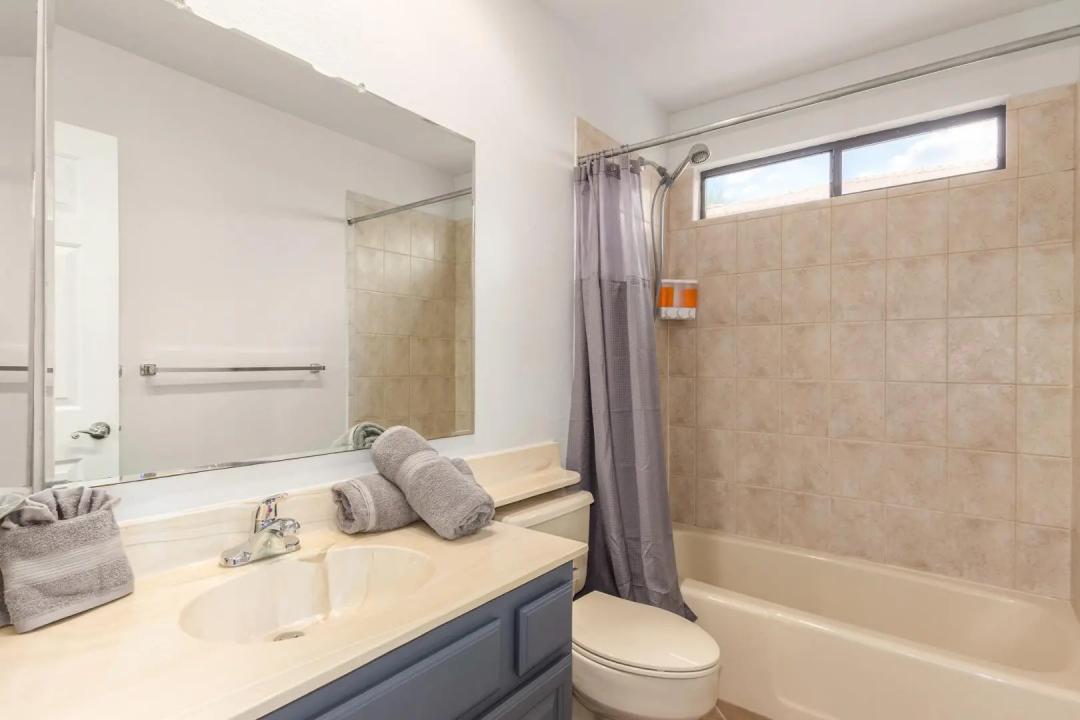 Real Estate Picture 12