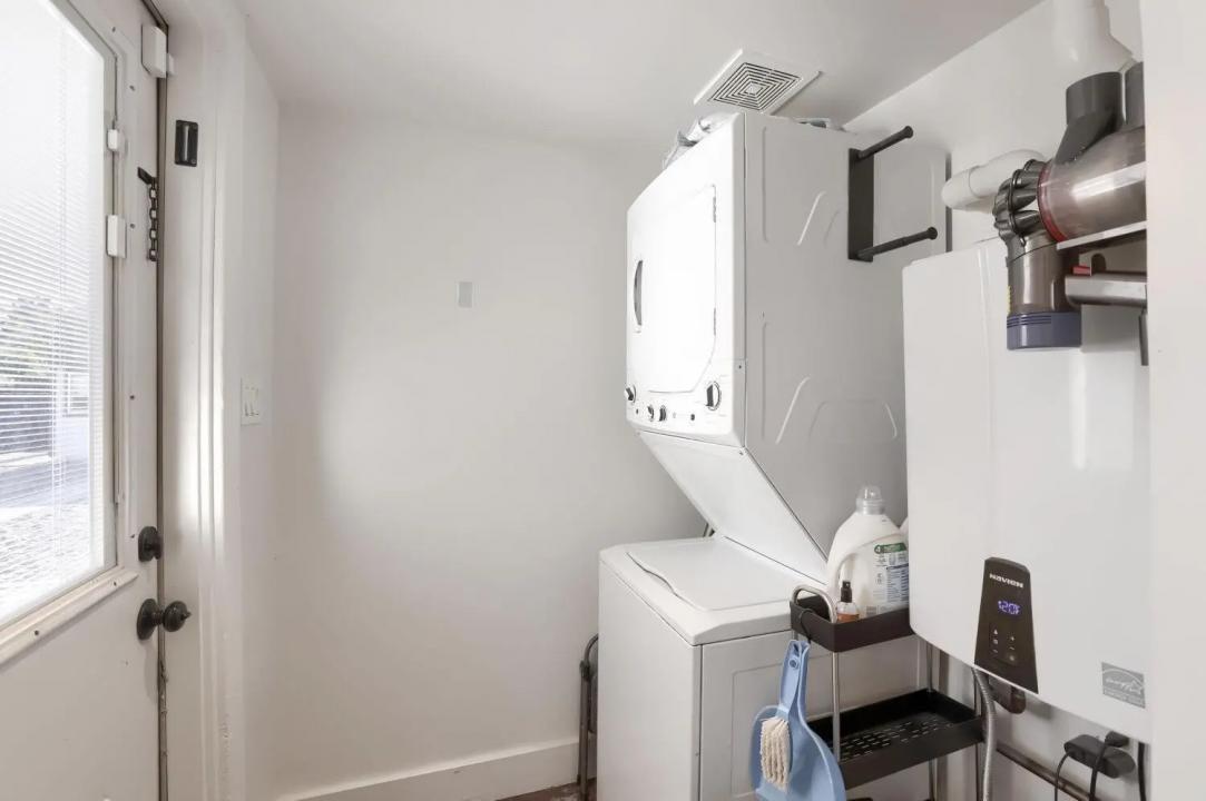 Real Estate Picture 7