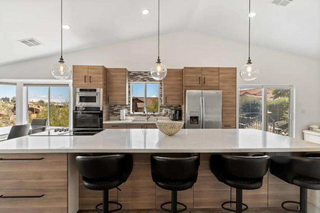 Real Estate Picture 17