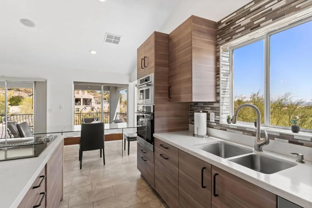 Real Estate Picture 19